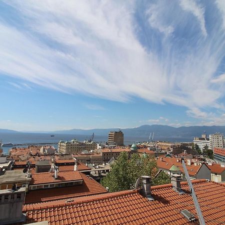 Апартаменты Penthouse Rijeka Centar Экстерьер фото