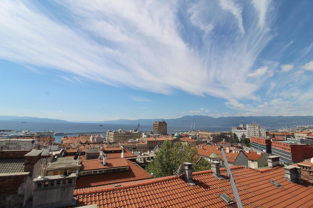 Апартаменты Penthouse Rijeka Centar Экстерьер фото